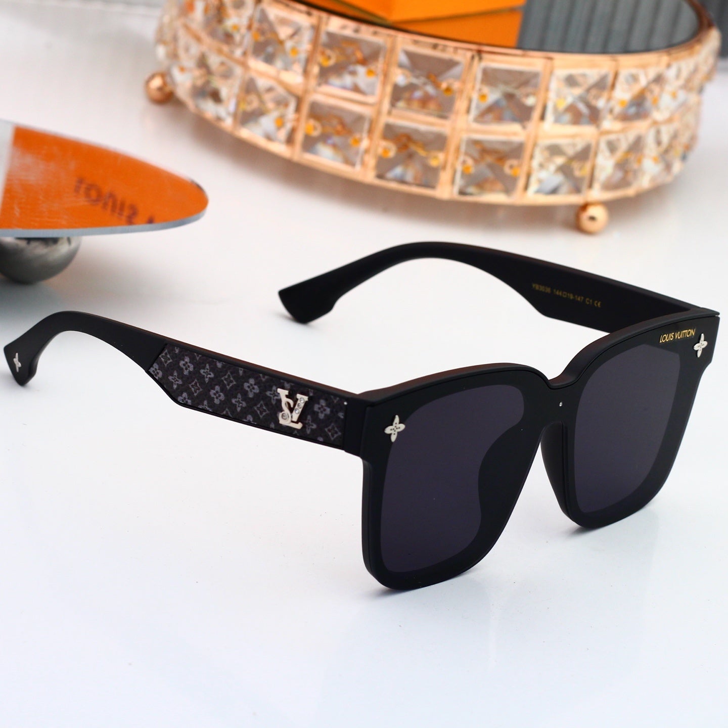 Louis vuitton Oversized Sunglasses with Monogram Temples 4037 Butterfly